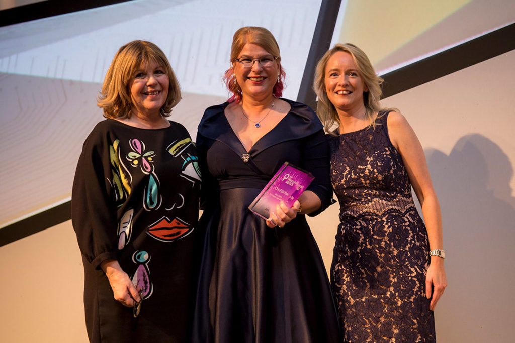 Alison Davis, CIO of The Francis Crick Institute, receiving her award at the Women in IT Awards ceremony 